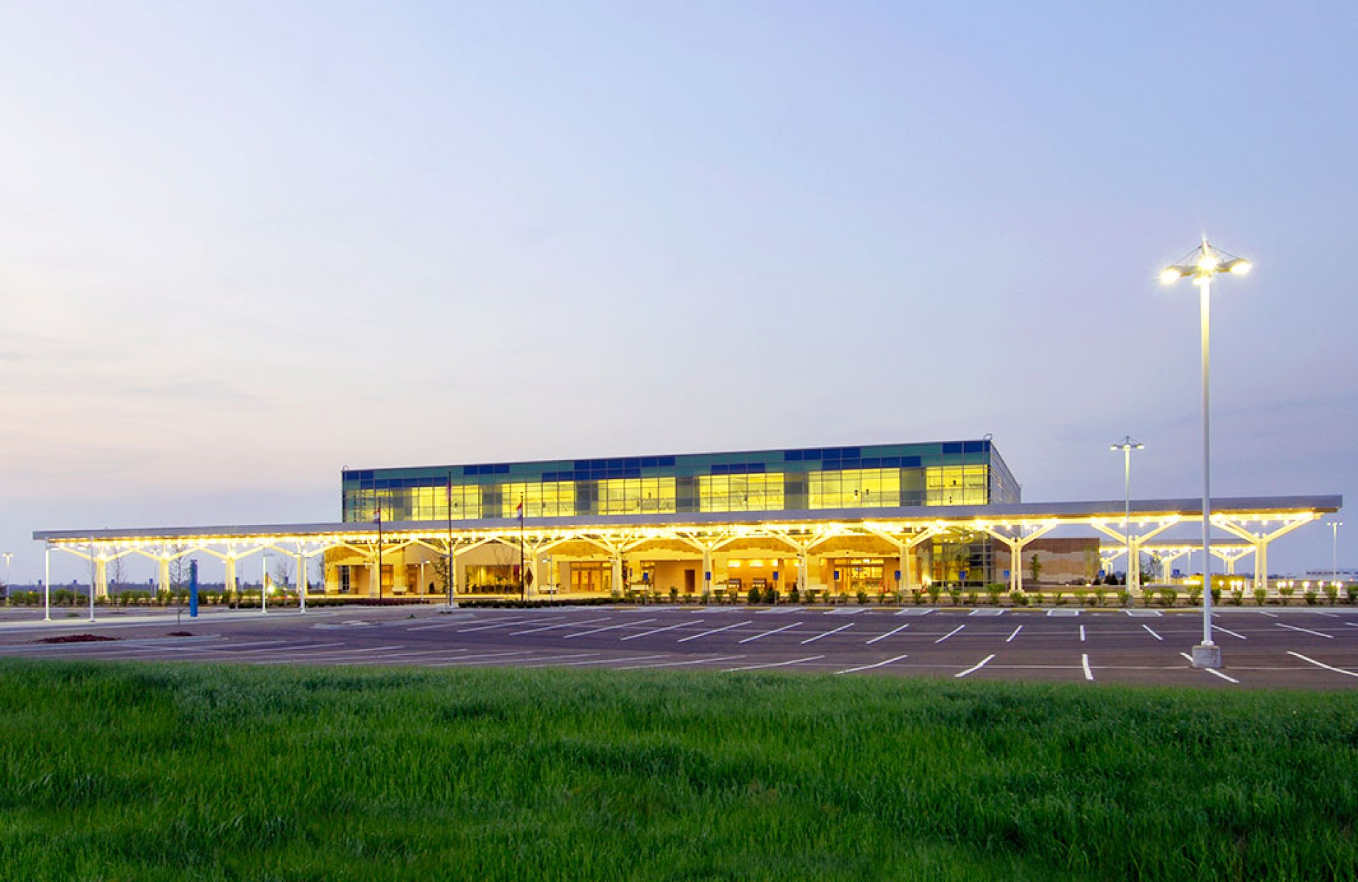 Exterior shot of Springfield-Branson Airport